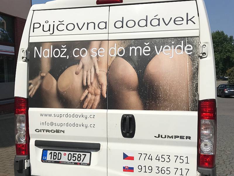 Reklamy nominované v anketě Sexistické prasátečko.