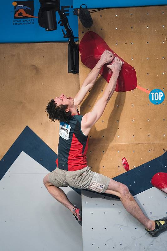 Adam Ondra ovládl podruhé Světový pohár a ze Salt Lake City si odváží zlato