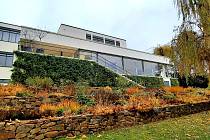 Vilu manželů Grety a Fritze Tugendhatových z let 1929–1930 navrhl architekt Ludwig Miese van der Rohe. Je zapsaná na Seznamu světového kulturního dědictví UNESCO.