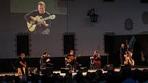 Pětadvacátý ročník Mezinárodního kytarového festivalu zahájila v neděli večer Noc flamenca na nádvoří hradu Špilberk.