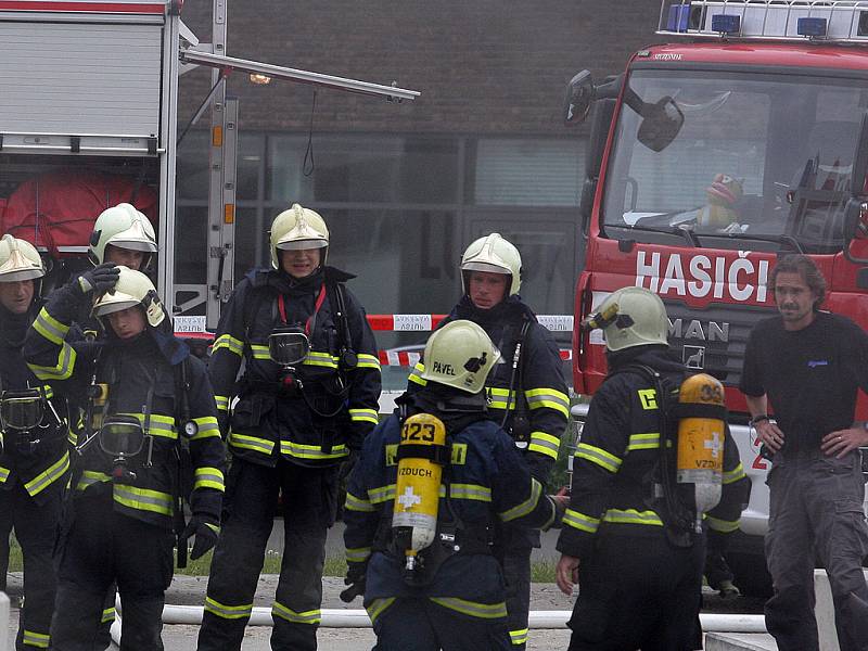 Požár kancelářských budov.