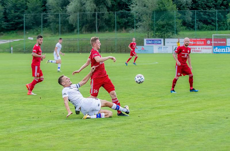 1. kolo F:NL: FK Fotbal Třinec (červená) - SK Líšeň (bílá)