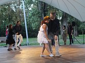 Ve čtvrtek večer se Brňanům otevřel nový taneční altán v brněnském parku Anthropos.