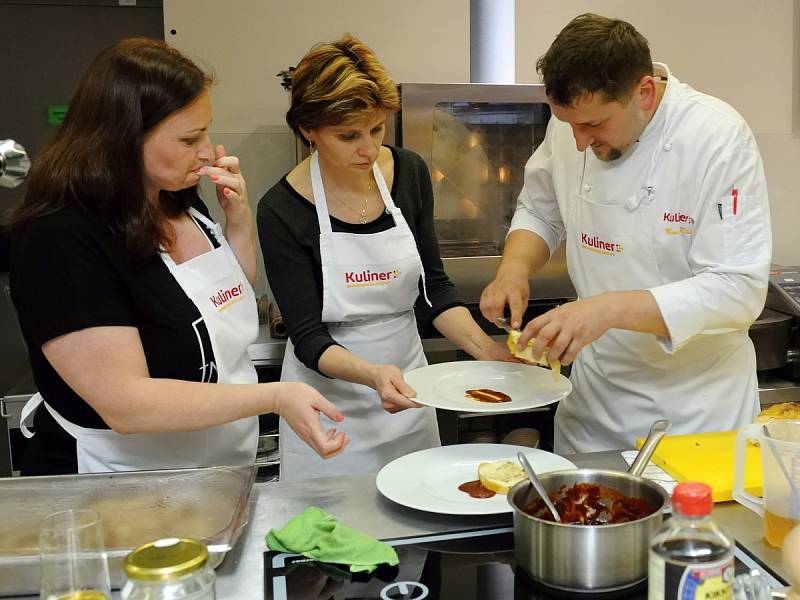 Škola zážitkového vaření Kuliner v Moravanech pořádala již několikátý kurz vaření s oblíbeným lektorem Daliborem Navrátilem zaměřený na přípravu pokrmů z masa.