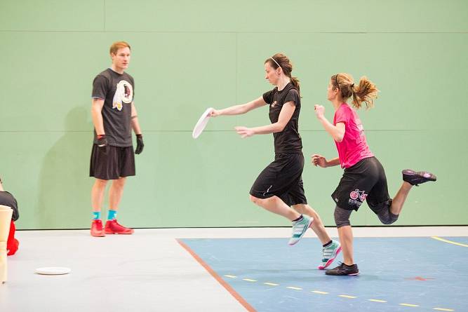 Loňské halové mistrovství České republiky v ultimate frisbee.