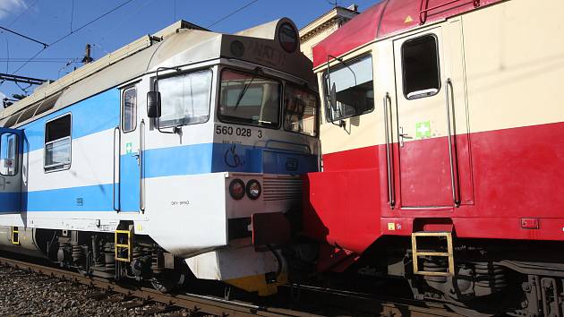 Brno 5.3.2019 - srážka vlaků na hlavním nádraží v Brně.