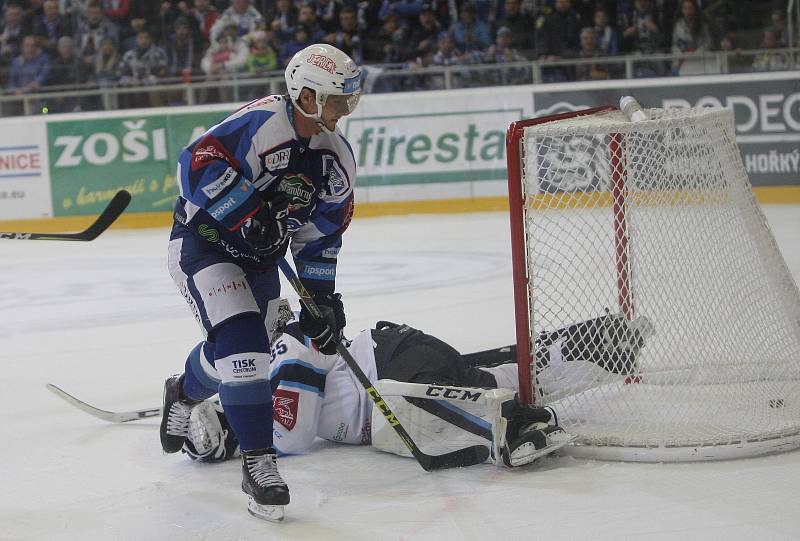 Hokejisté brněnské Komety si v desátém kole extraligy smlsli v repríze dubnového finále na Liberci, když zvítězili jasně 7:2.