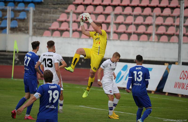 FORTUNA:NÁRODNÍ LIGA: Vyšehrad - Líšeň (bílé dresy) 1:1.