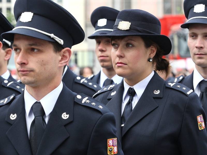 V centru Brna také skládali přísahu noví členové jihomoravského policejního a hasičského sboru. 