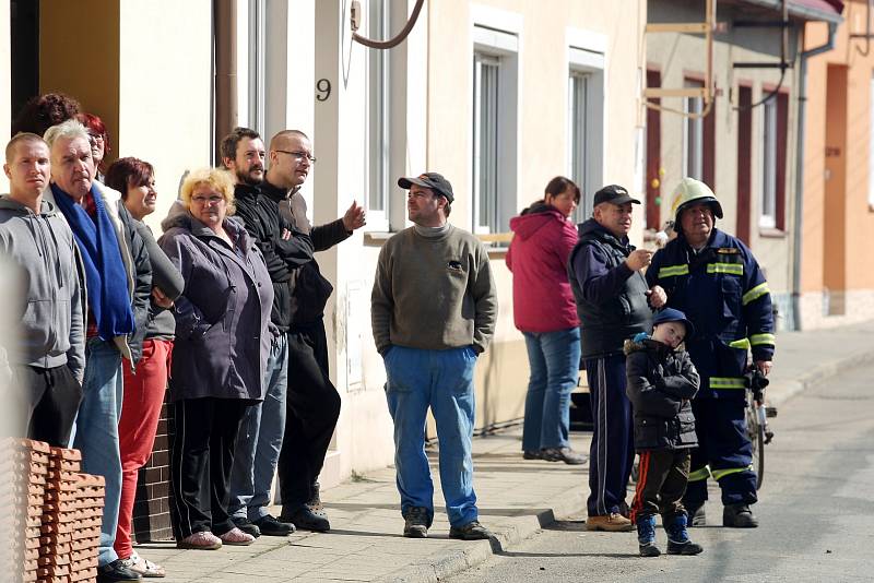 Celá střecha, půda a polovina rekreačního domu shořela v Silůvkách na Brněnsku.