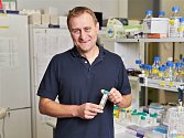 Dalibor Blažek, vedoucí výzkumného týmu vědců z institutu CEITEC Masarykovy univerzity, který objevil slabé místo zhoubných nádorů, bílkovinu CDK 11.