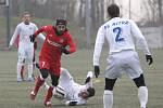 Fotbalisté Zbrojovky (v červeném) hráli v přípravě s Nitrou bez branek.