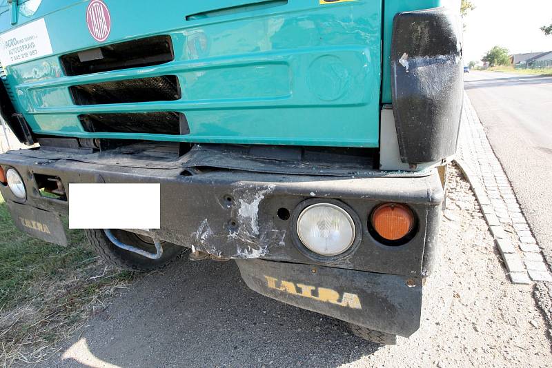 Nehoda Tatry, osobního auta a autobusu v Rajhradě.