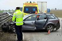 Nehoda osobního auta a dodávky na dálnici D1 u Rohlenky.