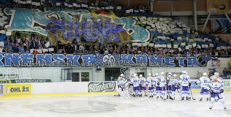 Hokejisté Komety Brno v utkání proti Plzni.