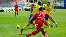 Fotbalisté Zbrojovky  v posledním přípravném utkání před opětovným zahájením druhé ligy podlehli Zlínu 0:5.