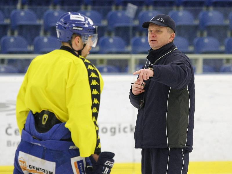 Trénink hokejové Komety před utkáním play-off.