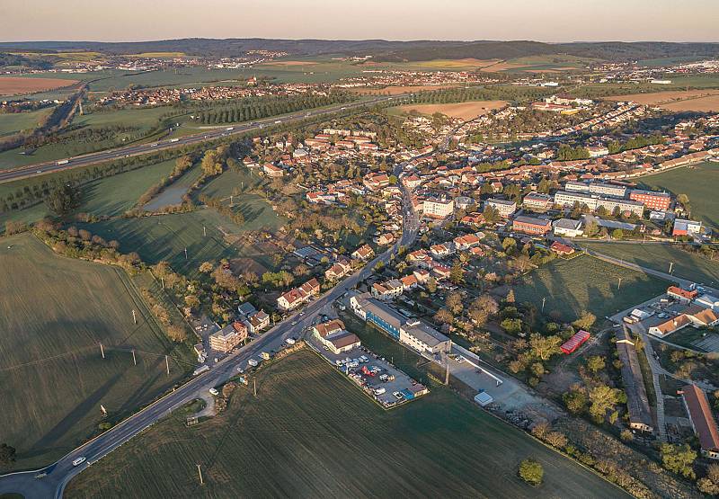 Letecký pohled na Bosonohy na vizualizaci firmy knesl kynčl architekti a Projektová kancelář Ossendorf.