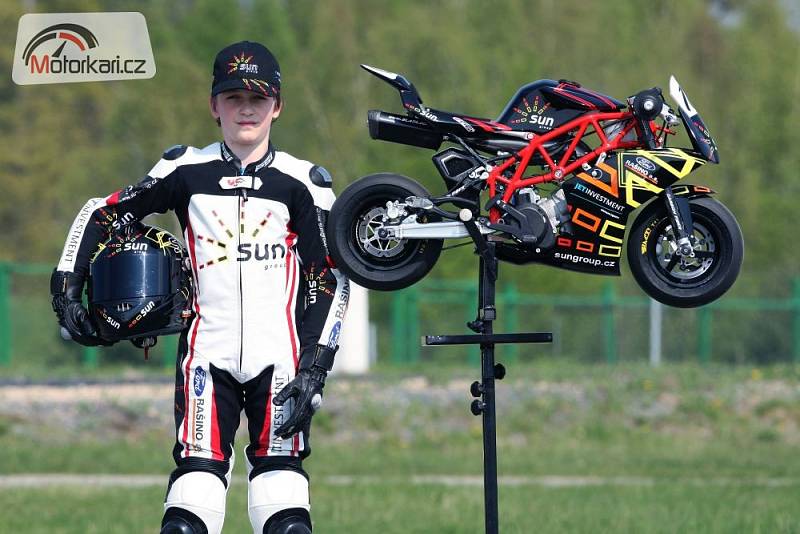 Jiří Mrkývka. V dětství při závodech minibikeů.