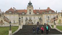 Valtický zámek přivítal první turisty.