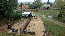 Army Day v Ořechově na Brněnsku. Zájemci se projeli v obrněném transportéru, lidé hráli i paintball.