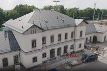 Podívejte se, jak vypadá rekonstrukce nádražní budovy na stanici Sokolnice-Telnice