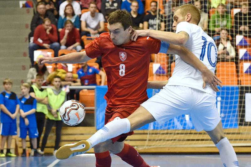 Kvalifikační turnaj na futsalové MS 2020 - ČR (červená) Slovinsko (bílá)