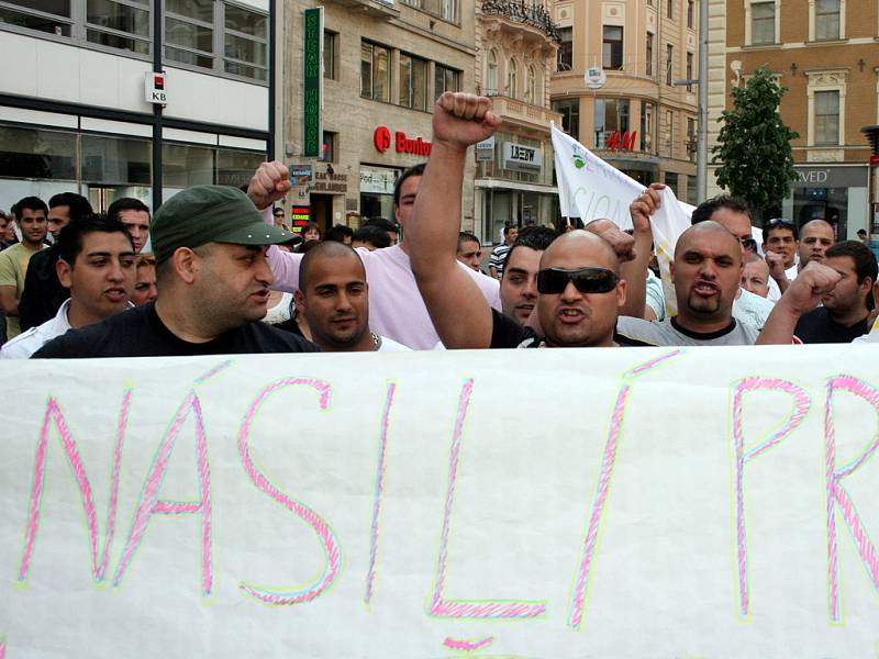 Náměstí svobody patřilo Romům,  kteří přišli demonstrovat proti narůstající agresi vůči nim.