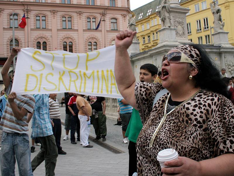 Náměstí svobody patřilo Romům,  kteří přišli demonstrovat proti narůstající agresi vůči nim.