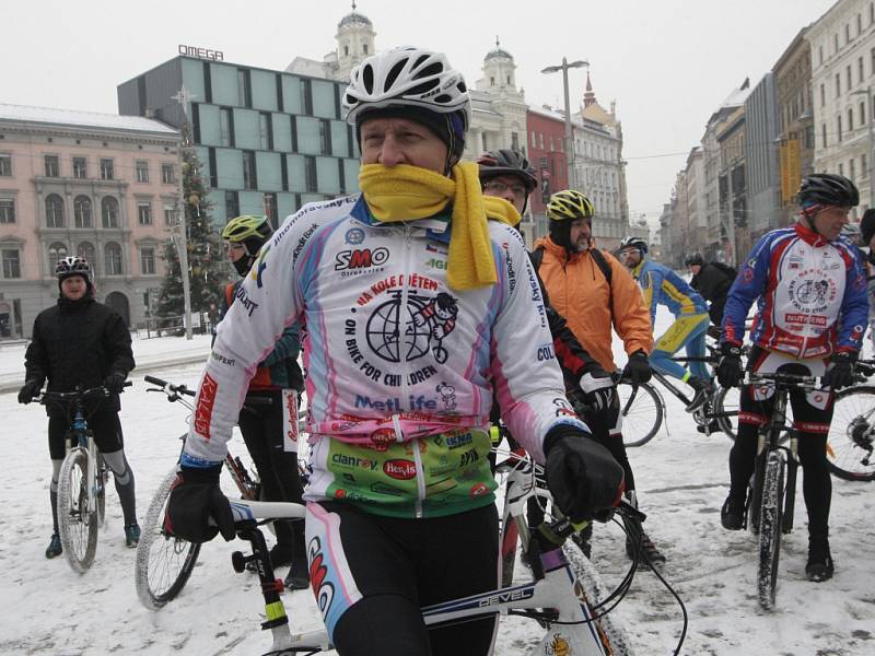 Cyklisté tradičně přivítali nový rok vyjížďkou na přehradu.