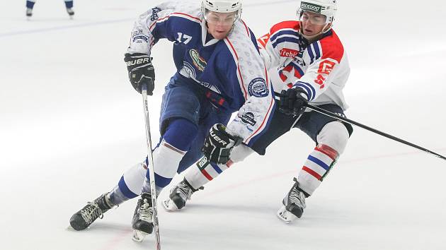 Přípravný zápas mezi spřátelenými kluby SK Horácká Slavia Třebíč a HC Kometa Brno.