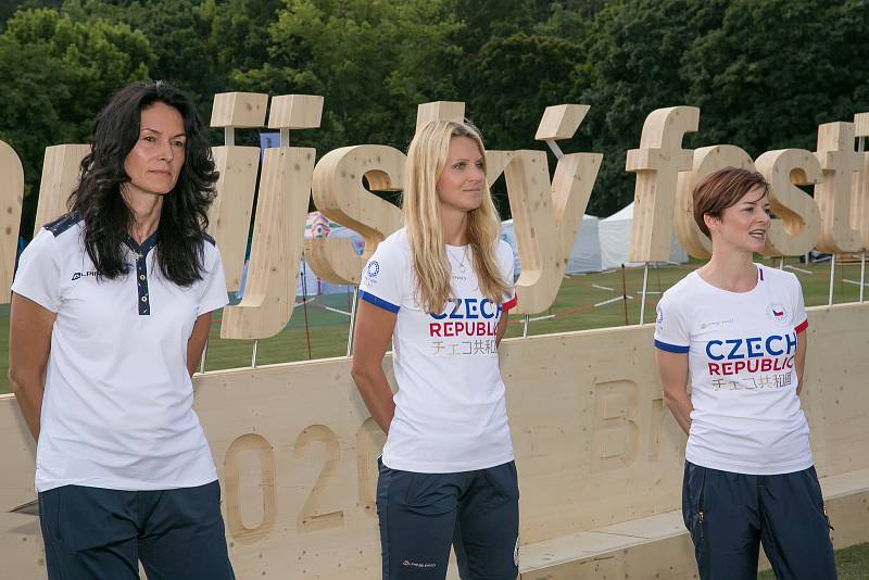 V brněnských Pisárkách bude Olympijský festival. Před otevřením se do areálu podívala ambasadorka festivalu, bývalá brněnská tenistka Lucie Šafářová, a další hosté.