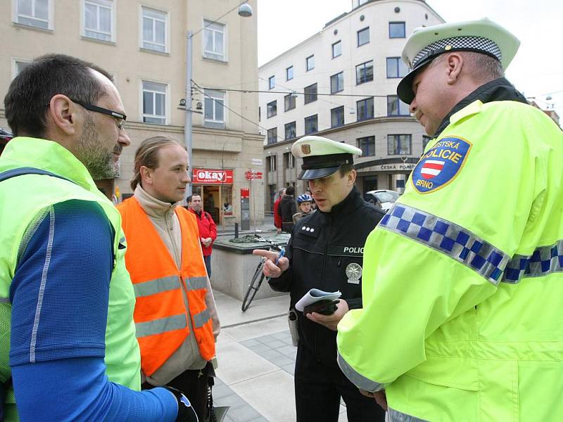 Brněnská Cyklojízda na Moravské náměstí přitáhla na dvě stovky lidí.