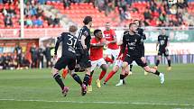 Fotbalisté Zbrojovky (v červeném) podlehli Jablonci 1:2.