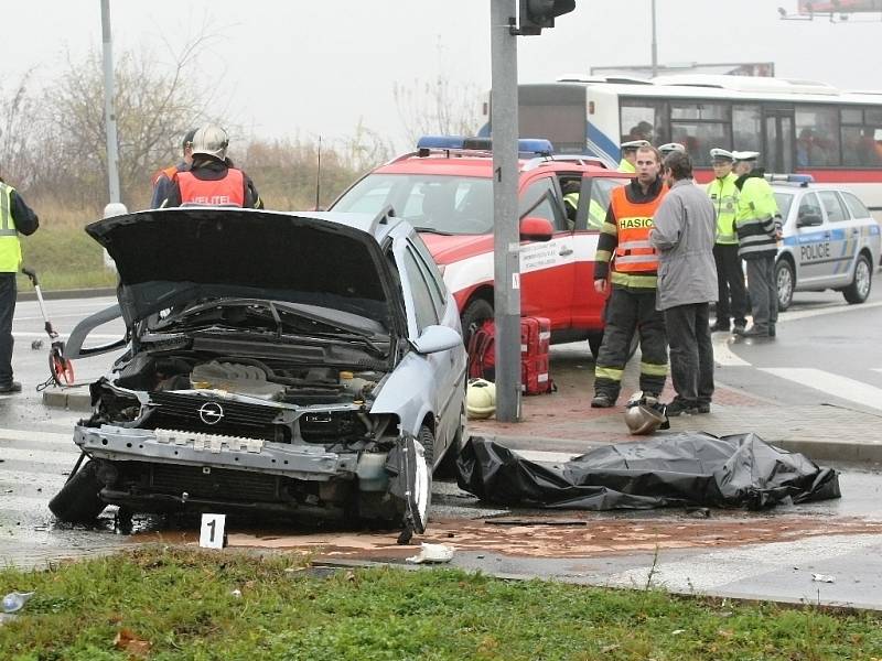 Nehoda dvou aut v brněnských Bohunicích.