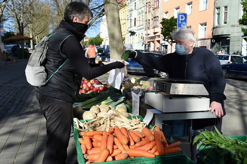 V pondělí 20.4.2020 začalo v omezeném režimu znovu fungovat tržiště Husitská v Králově Poli.