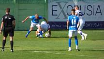 Fotbalisté Baníku Ostrava v přípravném utkání proti brněnské Líšni (v bílém).