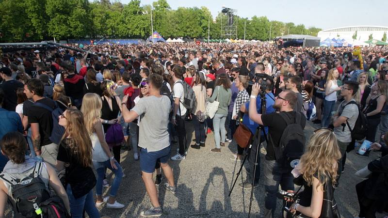 Studenti v pátek slavili na největší festivalu pro mladé na jižní Moravě. Brněnský Majáles přilákal do areálu výstaviště pětadvacet tisíc lidí. 