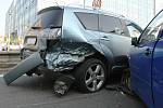  Pondělní ranní špičku zkomplikovala nehoda pěti aut, která se stala v Heršpické ulici nedaleko budovy Justičního areálu.