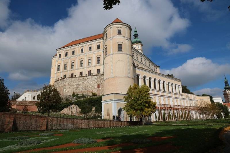 Mikulov, zámek