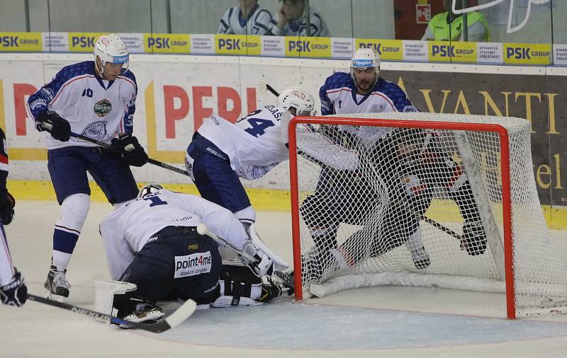 Kometa Brno porazila před 5212 diváky v DRFG Areně Slovan Bratislava 5:3.