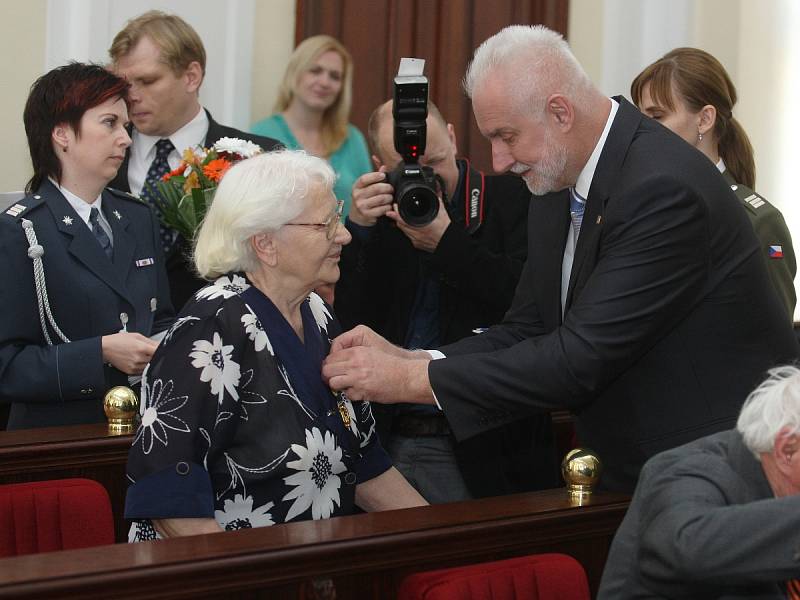 Veteráni druhé světové války za zásluhy převzali medaili a ocenění Jihomoravského kraje.