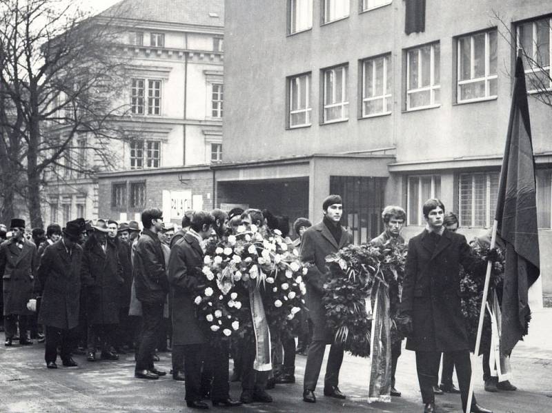 Tryzna za Jana Palacha. Filozofická fakulta - leden 1969.
