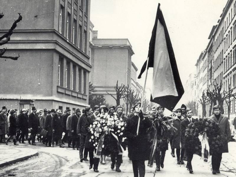 Tryzna za Jana Palacha. Filozofická fakulta - leden 1969.