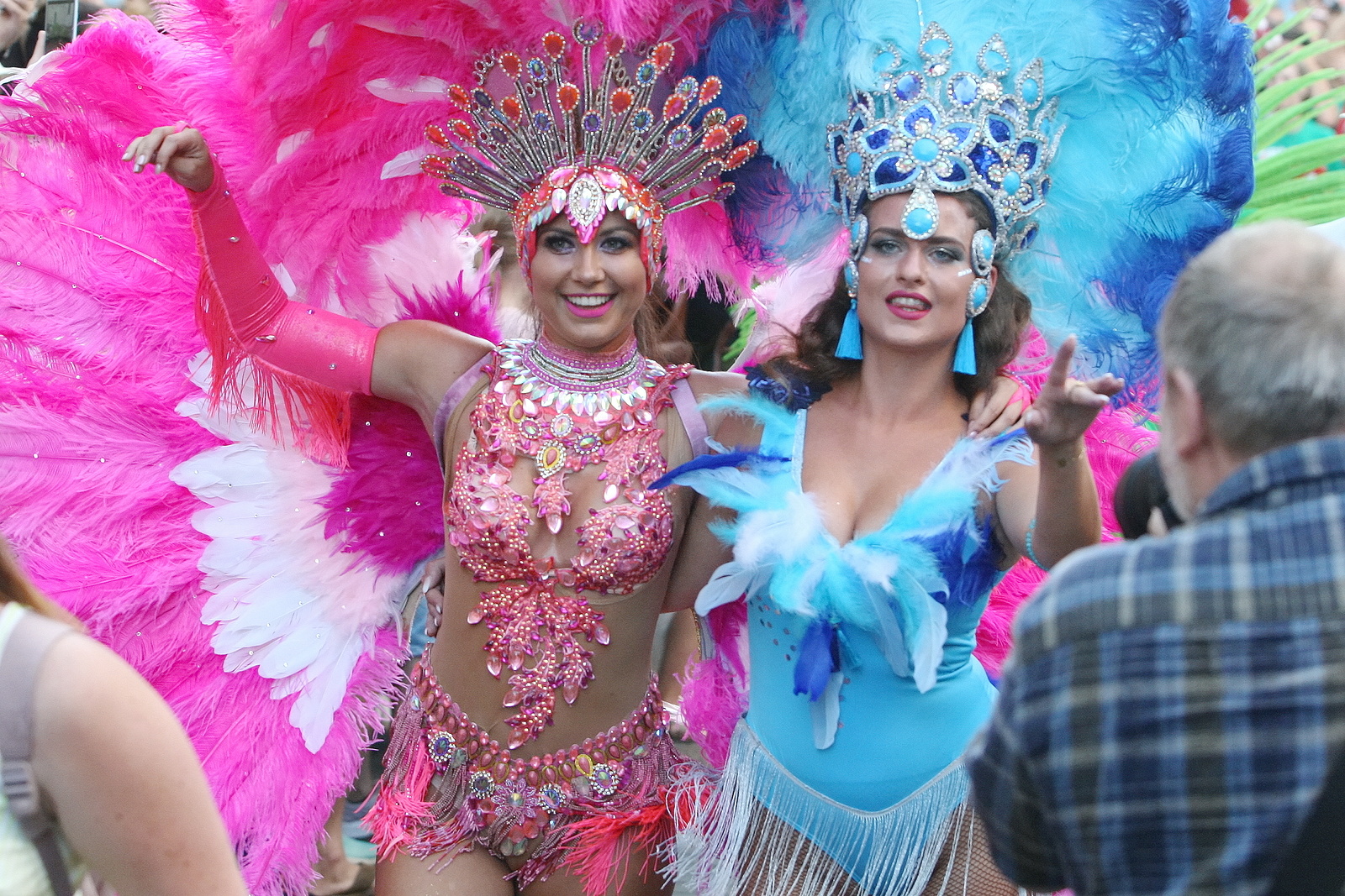 Ústřední nástroj, který hraje důležitou roli leden poptávka brazílie  karneval kostýmy Tatínek projektor víno