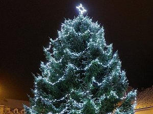 Hlasujte v soutěži Deníku o nejkrásnější vánoční strom. Ilustrační foto.