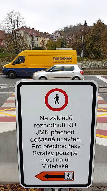 Zrušený přechod pro chodce v ulici Poříčí.