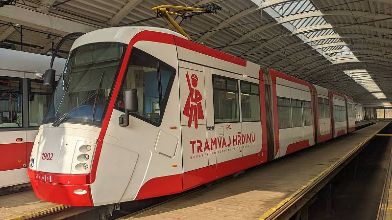 Do brněnských ulic ve středu poprvé vyjela Tramvaj hrdinů.