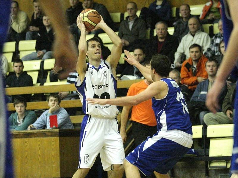 Sokolí rozlet po sportovní hale Moravské Slavie hned od začátku rázně uťali basketbalisté brněnského JBC MMCITÉ. 