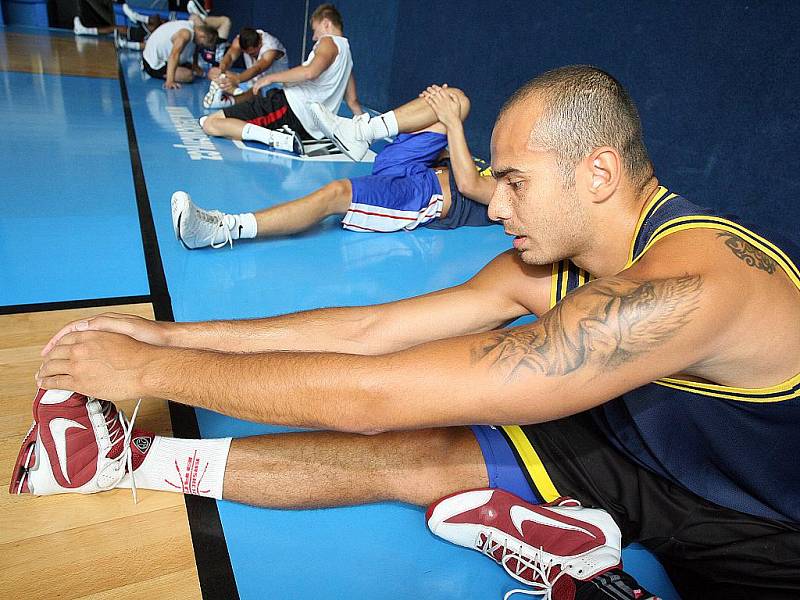 Brněnským basketbalistům začala příprava na další sezonu.